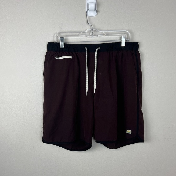 Vuori Banks Lined Shorts - Picture 2 of 5